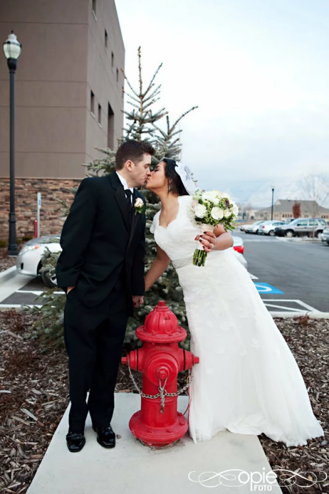 Image of bride and groom photography in utah