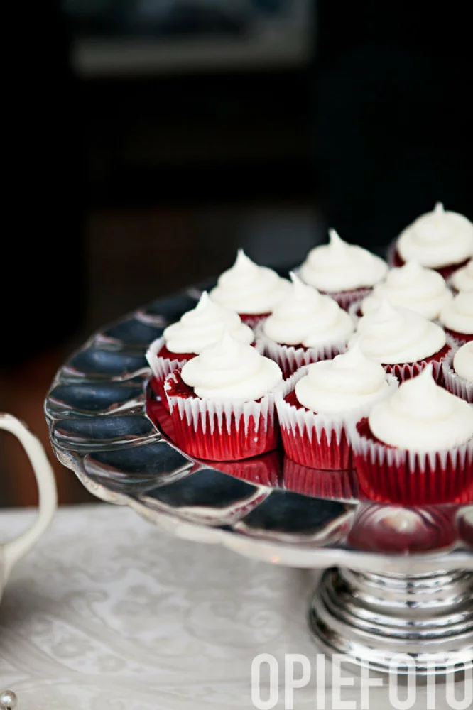 Image of wedding cupcakes