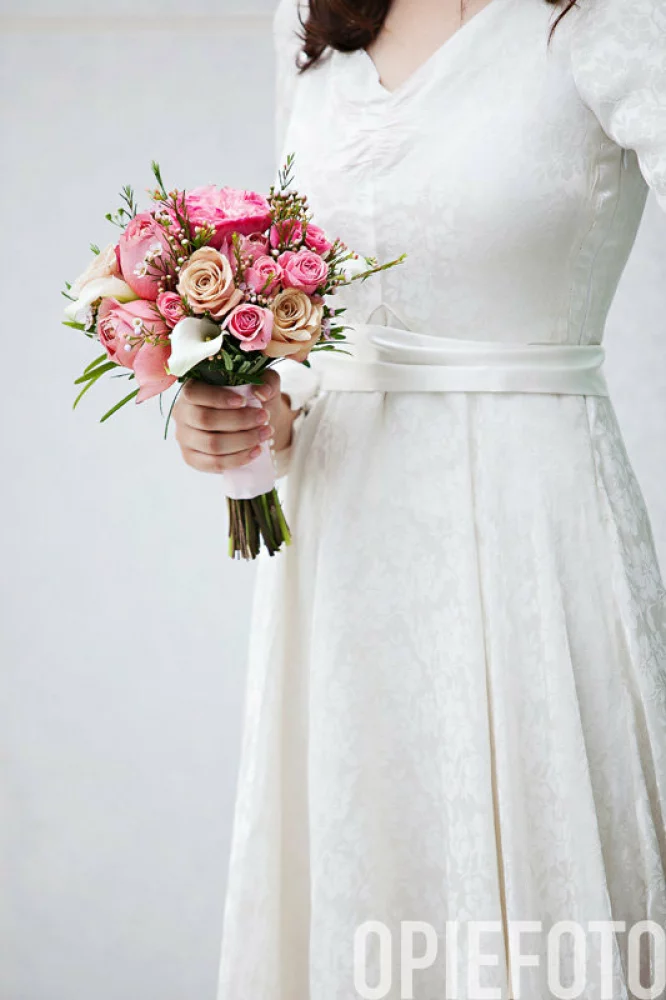Image of pink wedding flowers utah